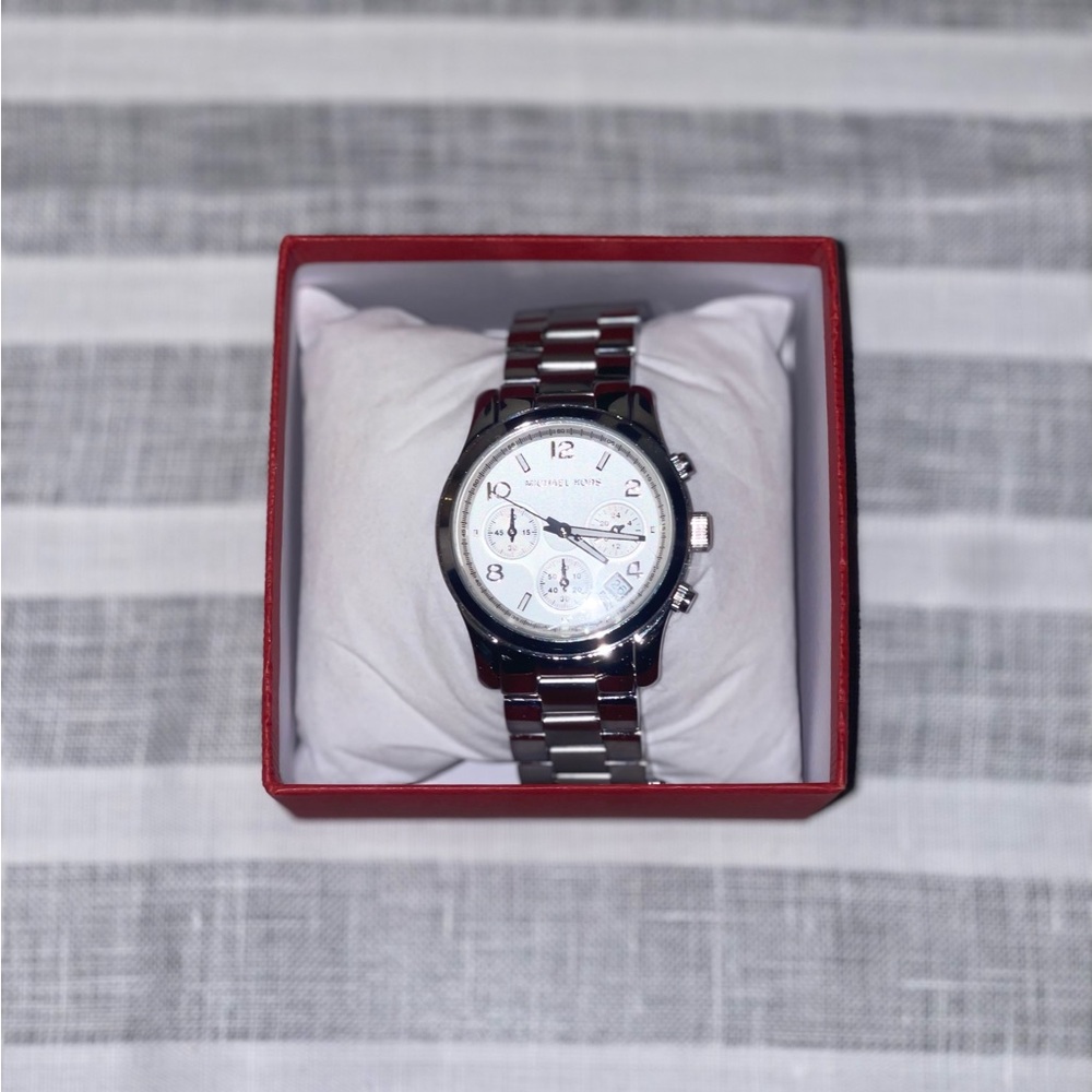Michael Kors Ladies Runway Watch MK5076 Available Worldwide
